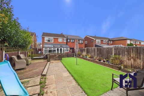 3 bedroom semi-detached house for sale, Western Drive, Leyland, PR25 1YB