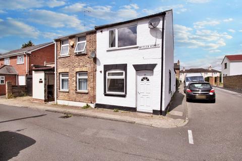2 bedroom semi-detached house to rent, Butler Street, Uxbridge, UB10
