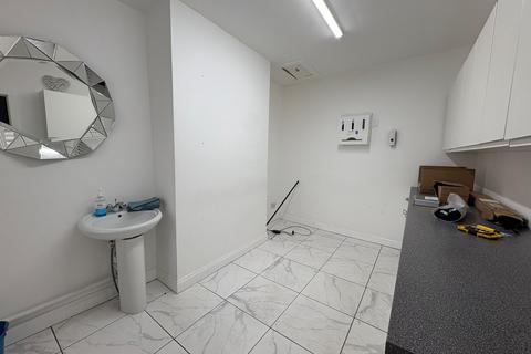 Property for sale, Oldham Road, Middleton
