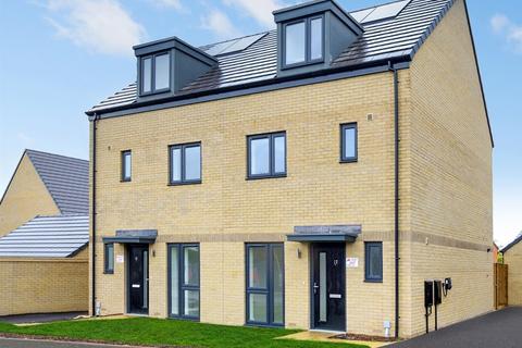3 bedroom terraced house for sale, The Pastures, Wood View, Grays