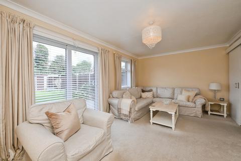 4 bedroom end of terrace house for sale, Ditchfield Road, Hoddesdon