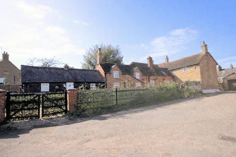 5 bedroom detached house for sale, Orchard Road, Pulloxhill, Bedfordshire