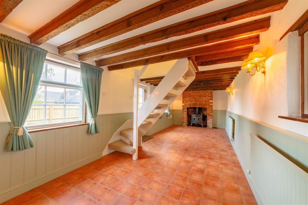 Example of Dining Room Empty