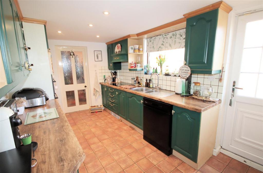 Fitted Kitchen