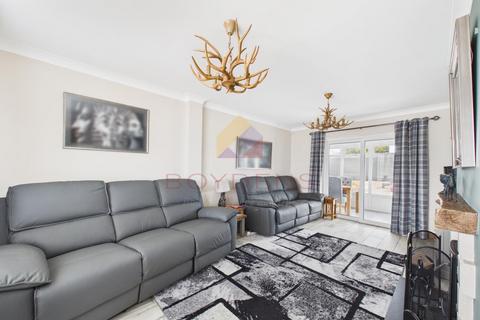 undefined, Dumont Avenue, Clacton-On-Sea CO16