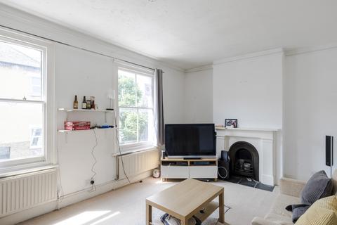 2 bedroom flat to rent, Tintern Street London SW4