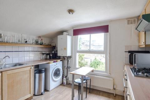 2 bedroom flat to rent, Tintern Street London SW4