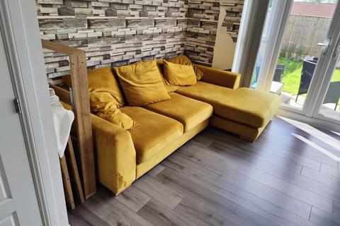 1 bedroom in a house share to rent, Sgt Mark Stansfield Way, Hyde SK14