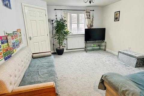 3 bedroom semi-detached house for sale, Ampleforth Lane, Hamilton, Leicester, LE5