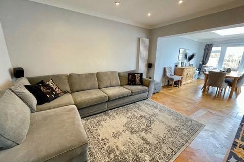 3 bedroom semi-detached house for sale, Austin Road, Luton, Bedfordshire, LU3 1TZ