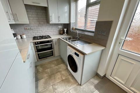 3 bedroom semi-detached house for sale, Austin Road, Luton, Bedfordshire, LU3 1TZ
