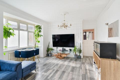 3 bedroom detached bungalow for sale, Station Approach, Tadworth KT20