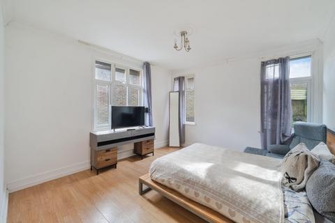 3 bedroom detached bungalow for sale, Station Approach, Tadworth KT20