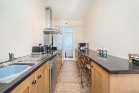 2 bedroom flat for sale, Ranelagh Road, London W5