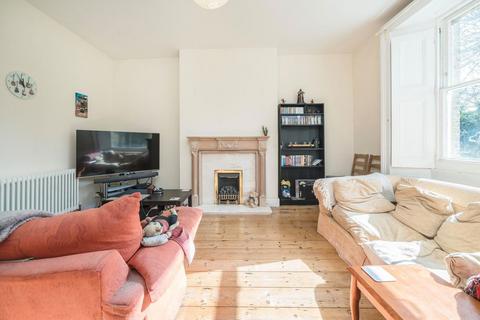 2 bedroom flat for sale, Ranelagh Road, London W5