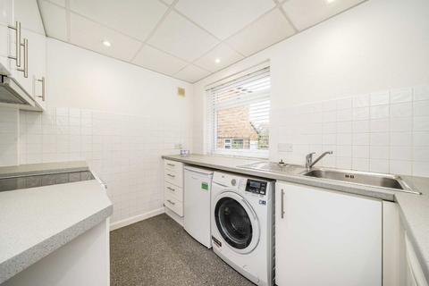 undefined, Cambridge Road, Teddington TW11