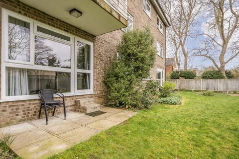 undefined, Cambridge Road, Teddington TW11