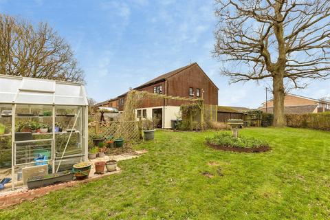 4 bedroom detached house for sale, Chestnut Close, Burgess Hill
