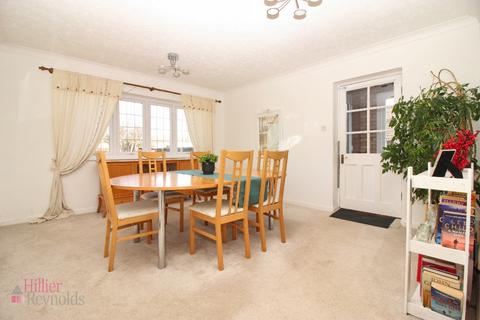 4 bedroom detached house for sale, Hever Road, West Kingsdown TN15