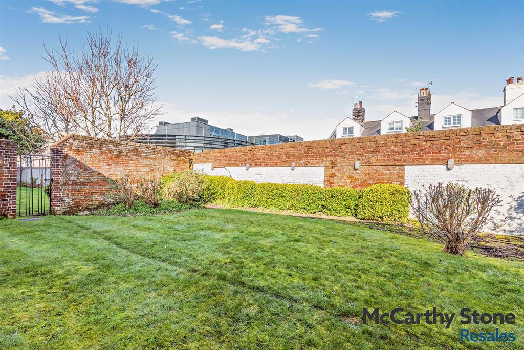 8680833-exterior12-800.jpg