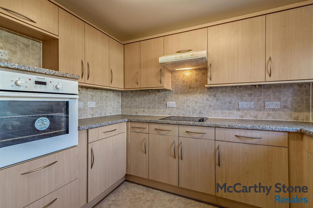 8680833-interior16-800.jpg