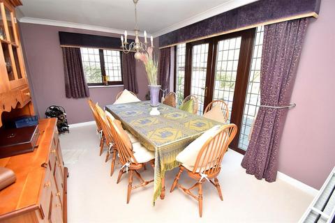 5 bedroom detached house for sale, Main Road, Danbury