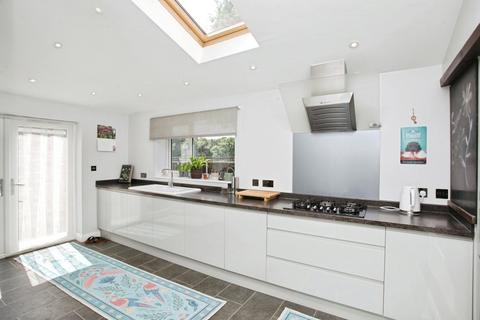 3 bedroom end of terrace house for sale, Smith Street, Wood End, Atherstone, Warwickshire, CV9