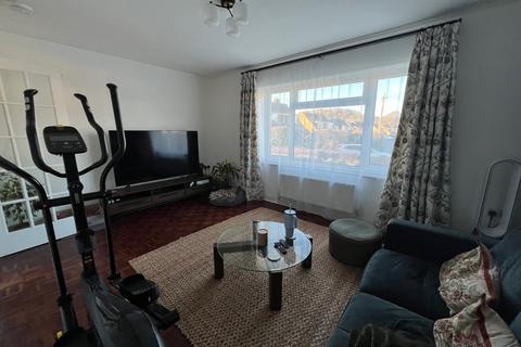 3 bedroom semi-detached house for sale, Highbury Park, Warminster