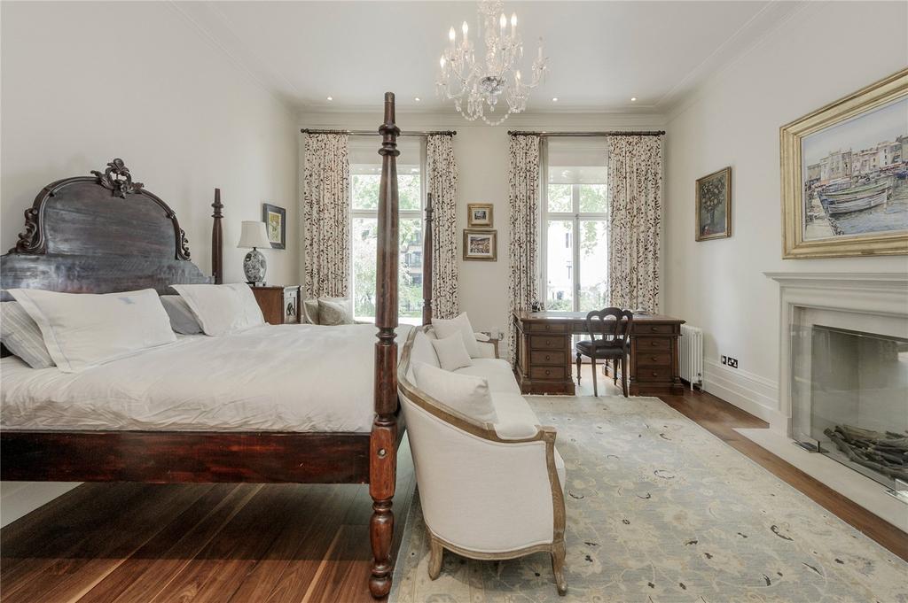 Principal bedroom