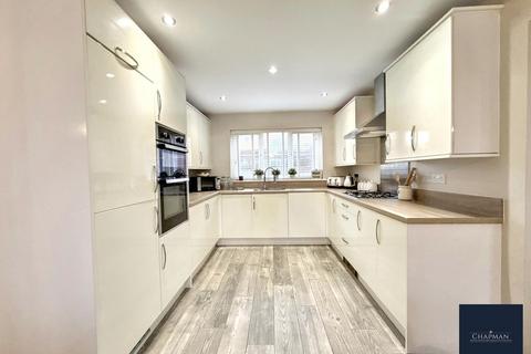 undefined, Worcester Court, Tonyrefail, CF39