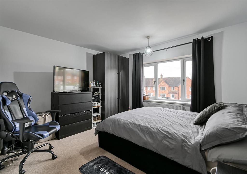 7 Woodberry Close-13.jpg