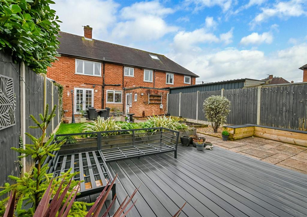 7 Woodberry Close-16.jpg