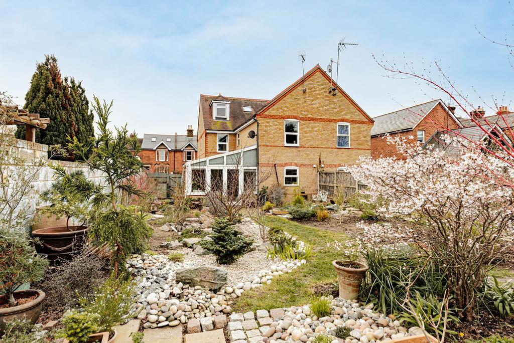 Rear Garden (1)