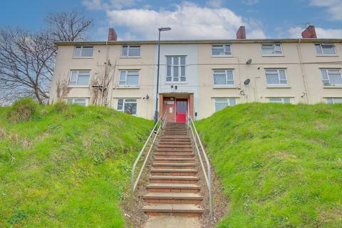 2 bedroom flat for sale, TWO DOUBLE BEDROOMS! MODERN KITCHEN! UTILITY ROOM!