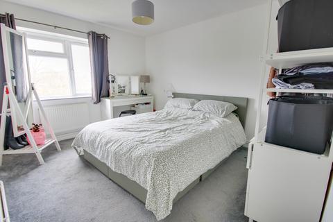 2 bedroom flat for sale, TWO DOUBLE BEDROOMS! MODERN KITCHEN! UTILITY ROOM!