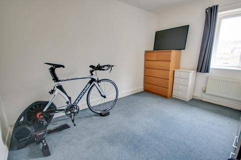 2 bedroom flat for sale, TWO DOUBLE BEDROOMS! MODERN KITCHEN! UTILITY ROOM!