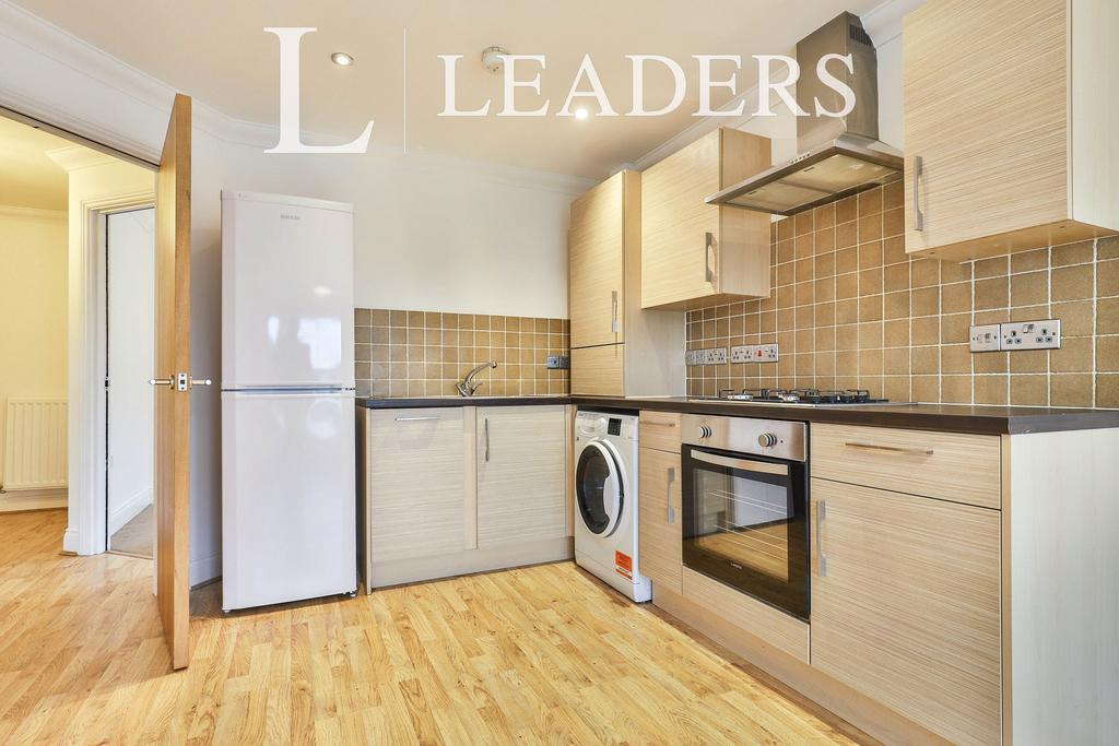 Fitted kitchen with