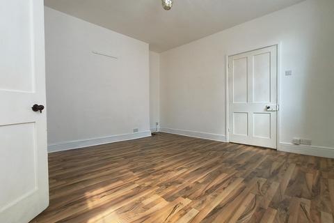 2 bedroom apartment to rent, Rostrevor Mansions, Southsea, PO4
