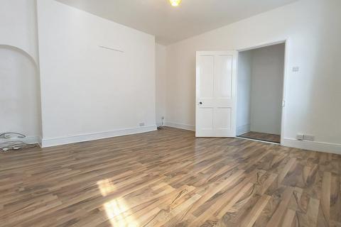 2 bedroom apartment to rent, Rostrevor Mansions, Southsea, PO4