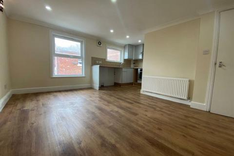 2 bedroom flat to rent, Turton Street, Weymouth, DT4