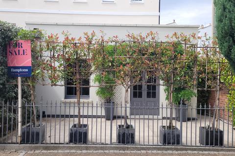 Vittoria Walk, Cheltenham, GL50