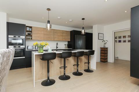 4 bedroom detached house for sale, Sandwich Road, Whitfield, Dover, CT16