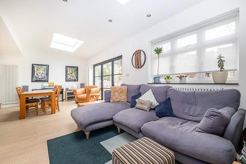 3 bedroom maisonette for sale, Glendale Drive, London, SW19