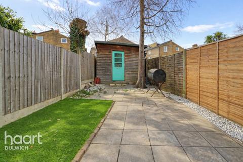 Melbourne Grove, LONDON