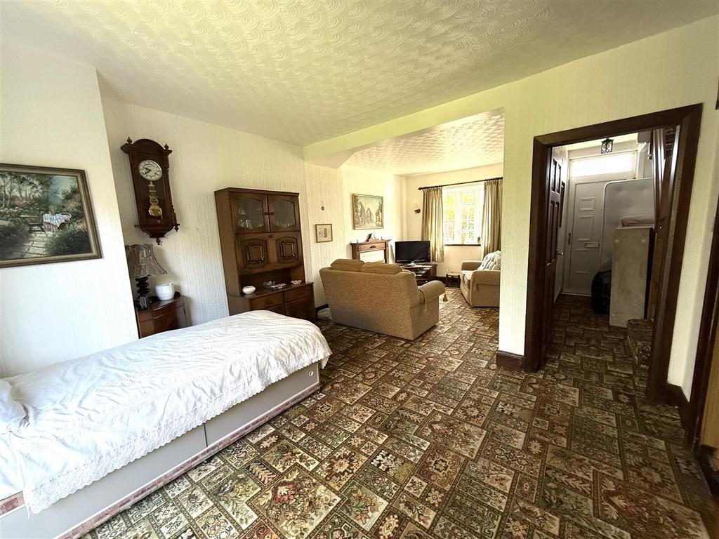 64 SANDY LANE DR.jpeg