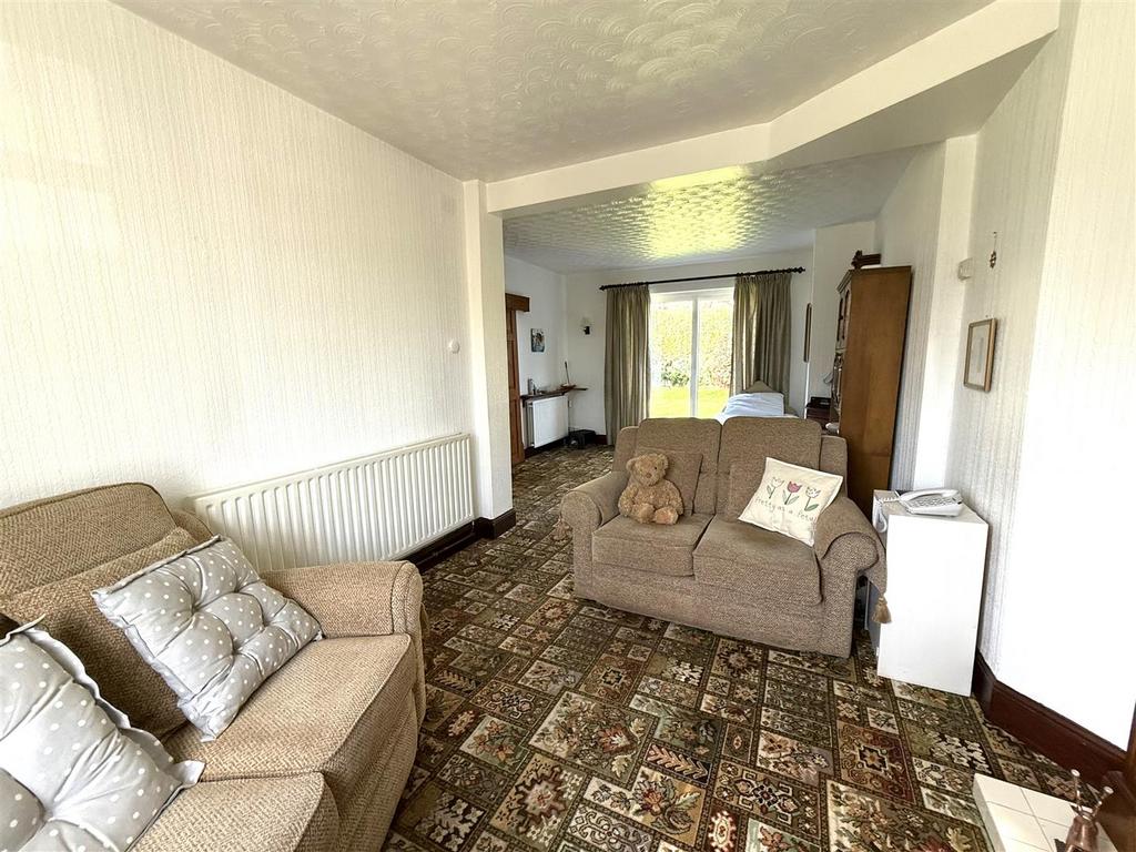 64 SANDY LANE DROOM.jpeg