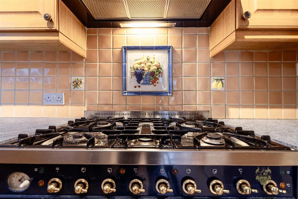 Kitchen / Breakfast Room