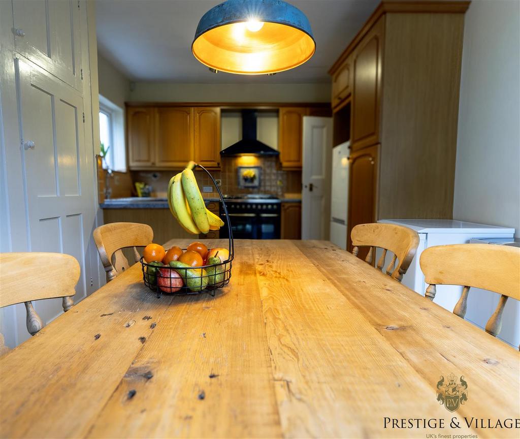 Kitchen / Breakfast Room