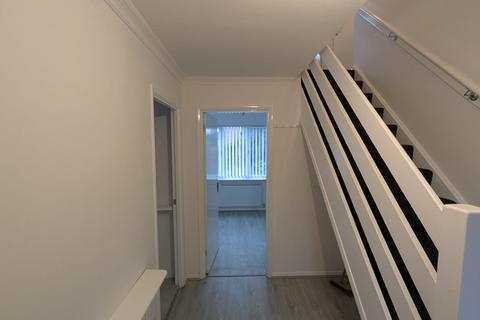 4 bedroom detached house to rent, Morrell Close, Luton LU3