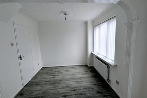 4 bedroom detached house to rent, Morrell Close, Luton LU3